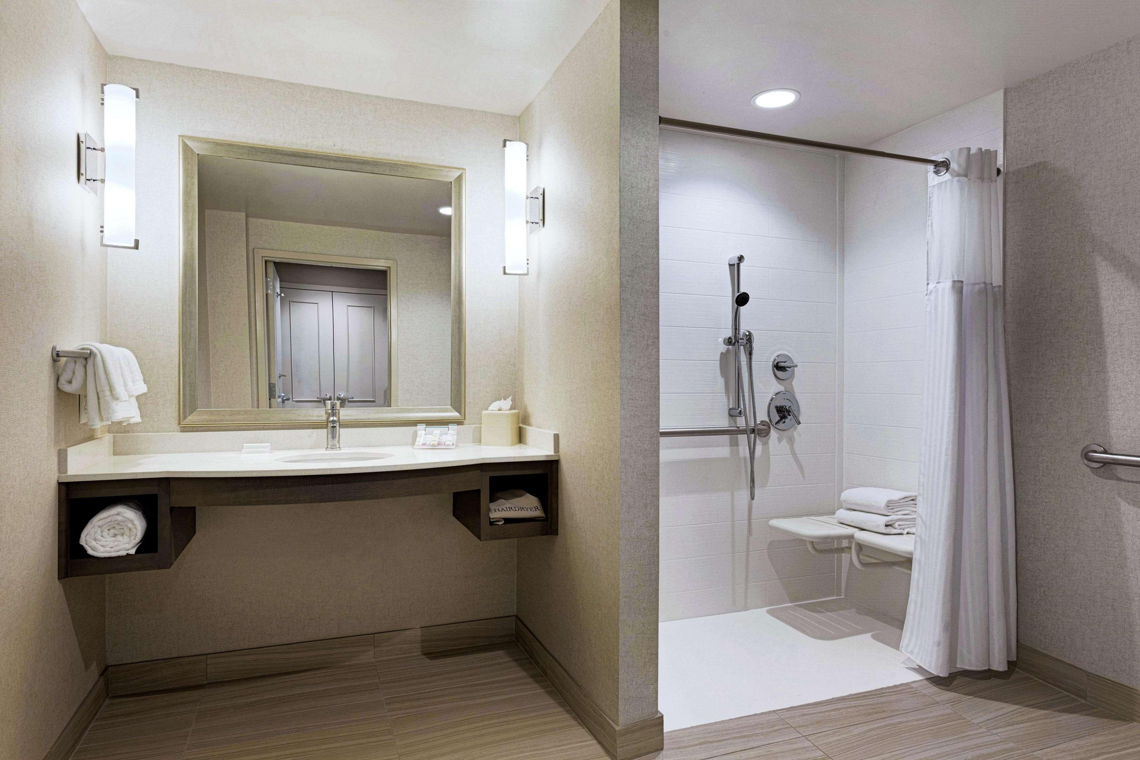 Hilton Garden Inn Lenox Pittsfield Exterior foto
